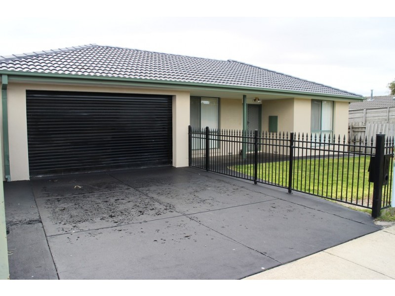 35 Chapman Street, Carrum Downs VIC 3201