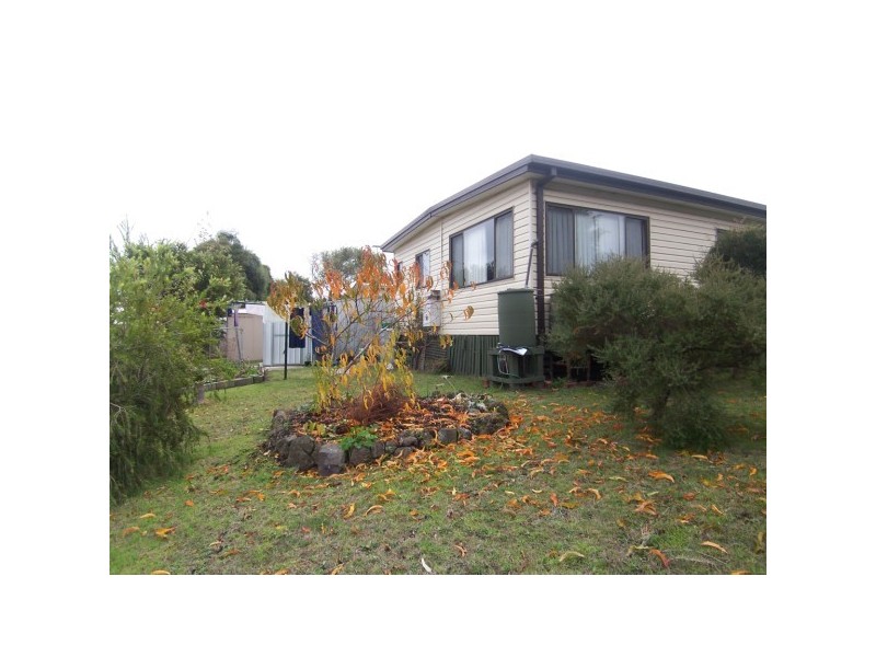 5 Genoa Court, Willow Lodge, Dandenong VIC 3175