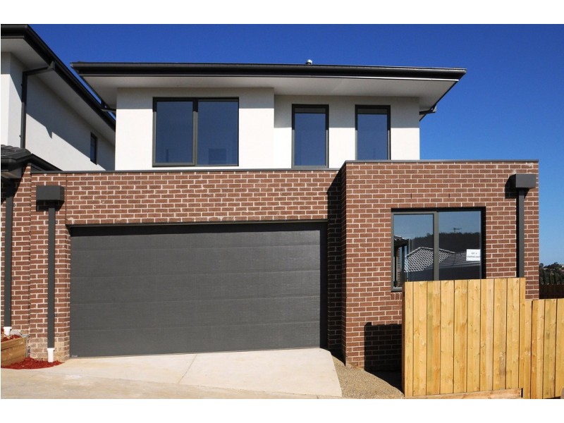 8 Butina Crest, Pakenham VIC 3810