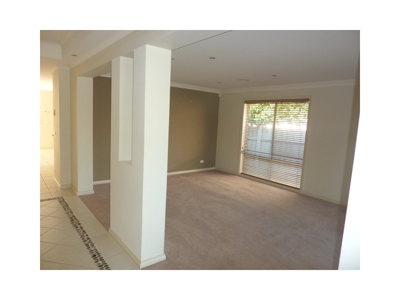 8 Brumbys Road, Carrum Downs VIC 3201