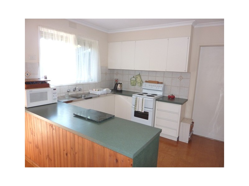 1 Tee Court, Frankston VIC 3199