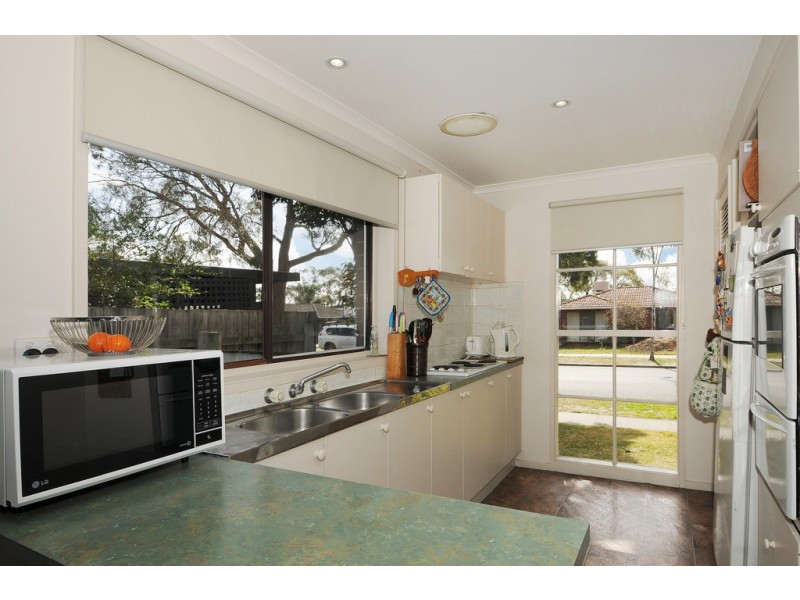 60 Maple Street, Seaford VIC 3198