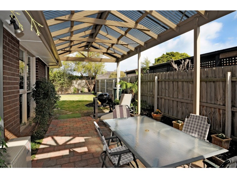 60 Maple Street, Seaford VIC 3198