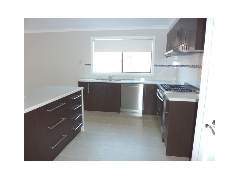 10 Paradise Way, Skye VIC 3977