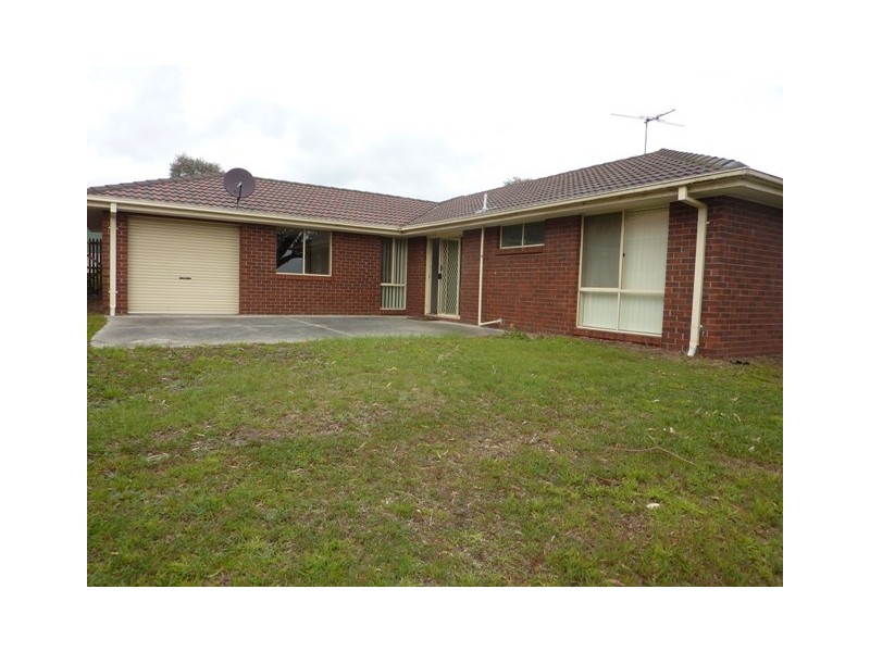 72 Orama Avenue, Carrum Downs VIC 3201