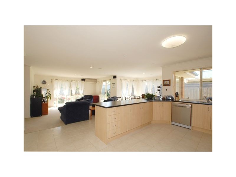 105 MAPLE STREET, Seaford VIC 3198