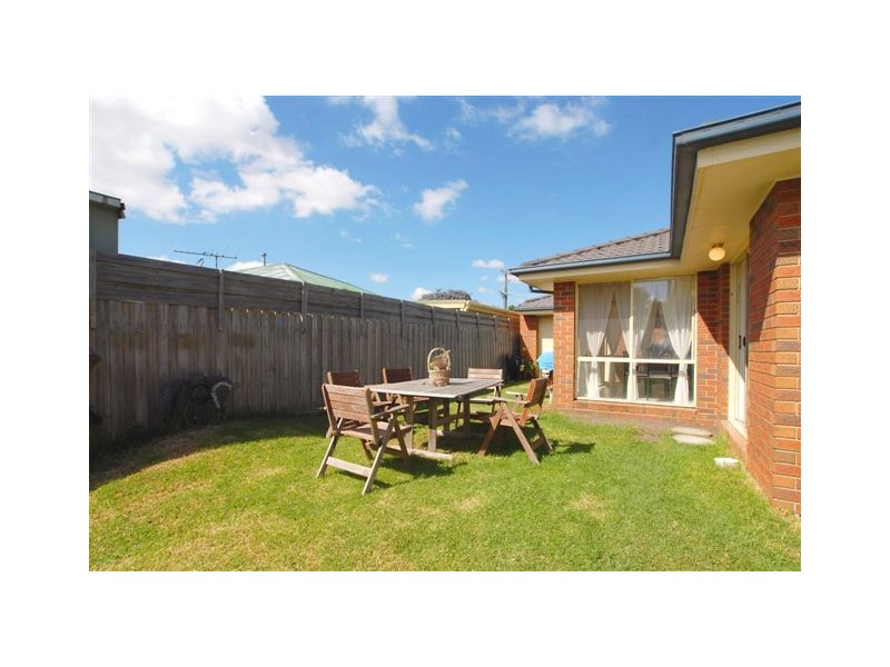 105 MAPLE STREET, Seaford VIC 3198