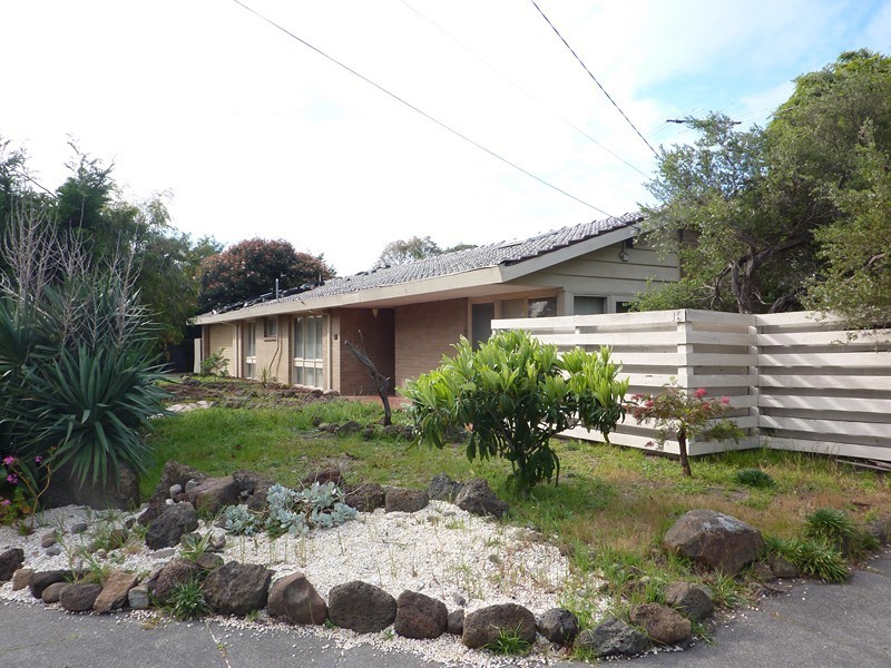 16 Buna Avenue, Seaford VIC 3198