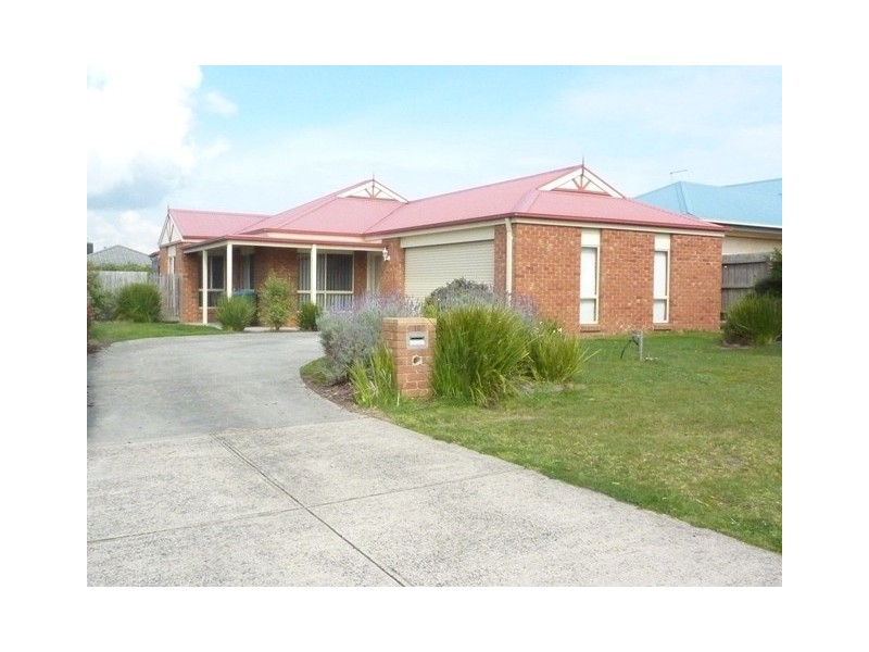 16 Creighton Way, Mornington VIC 3931