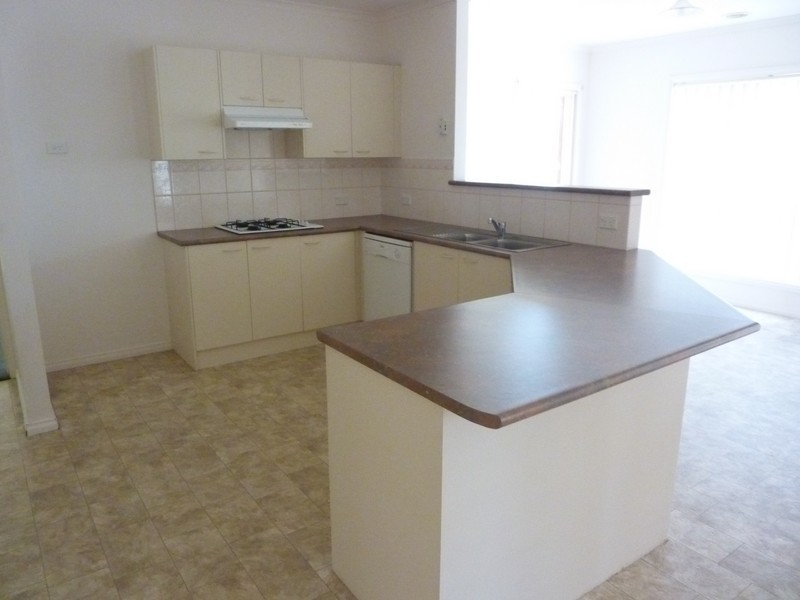 16 Creighton Way, Mornington VIC 3931