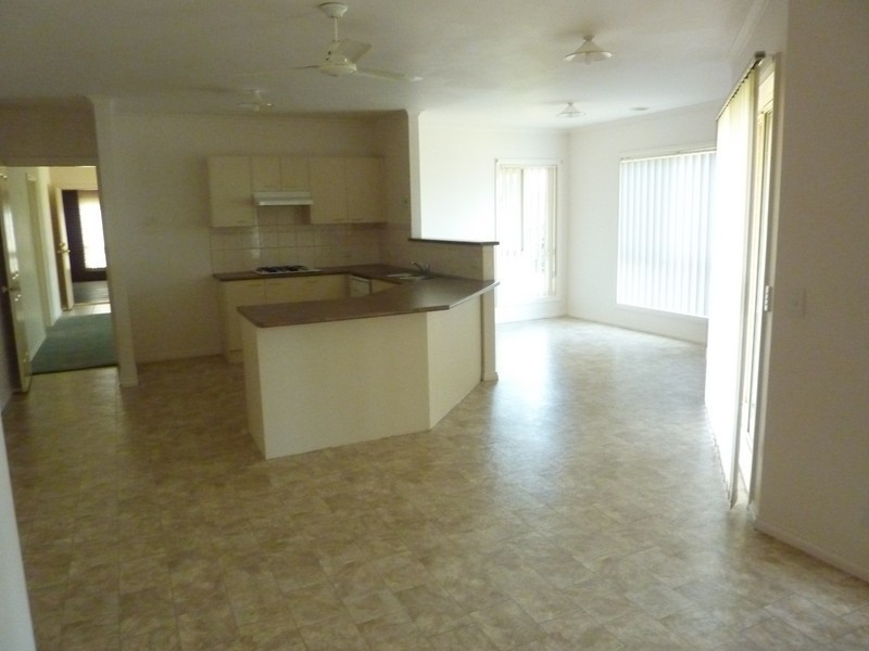 16 Creighton Way, Mornington VIC 3931