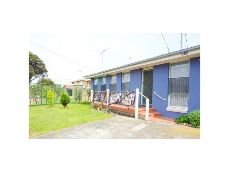 10 Bundy Court, Frankston North VIC 3200