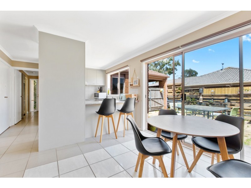 11 Deborah Court, Skye VIC 3977
