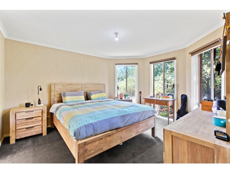 11 Deborah Court, Skye VIC 3977
