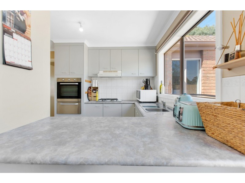 11 Deborah Court, Skye VIC 3977