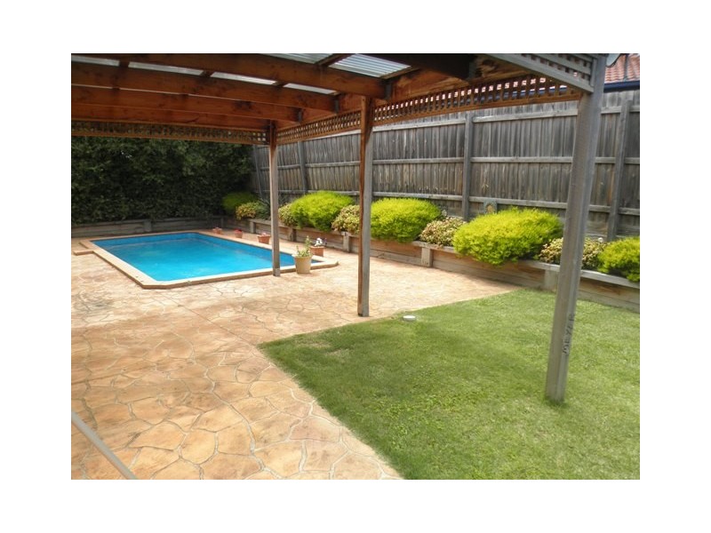 6 Tori Place, Patterson Lakes VIC 3197