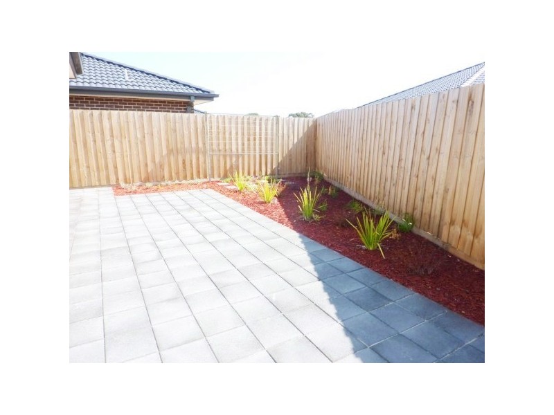 13/104 Broderick Road, Carrum Downs VIC 3201