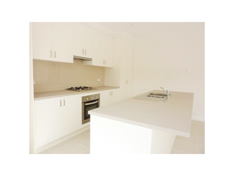 4/35 Lily Way, Skye VIC 3977