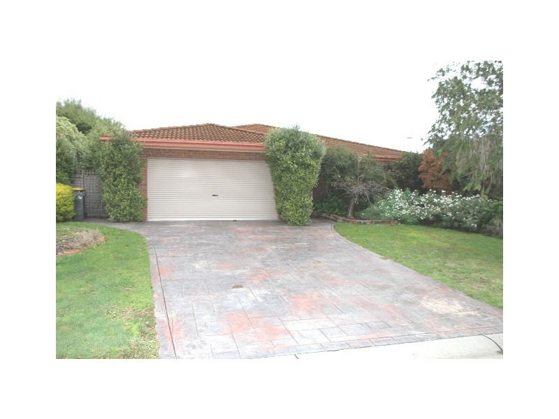 1 Condor Court, Frankston VIC 3199