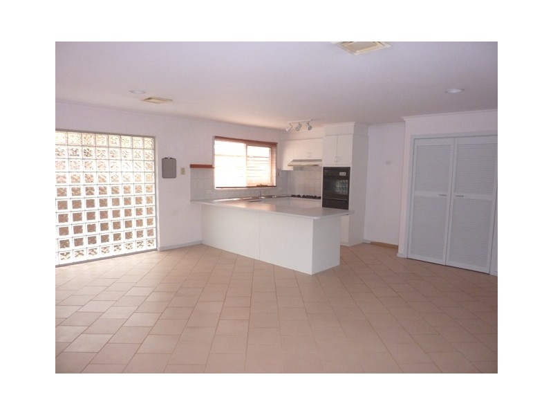 1 Condor Court, Frankston VIC 3199