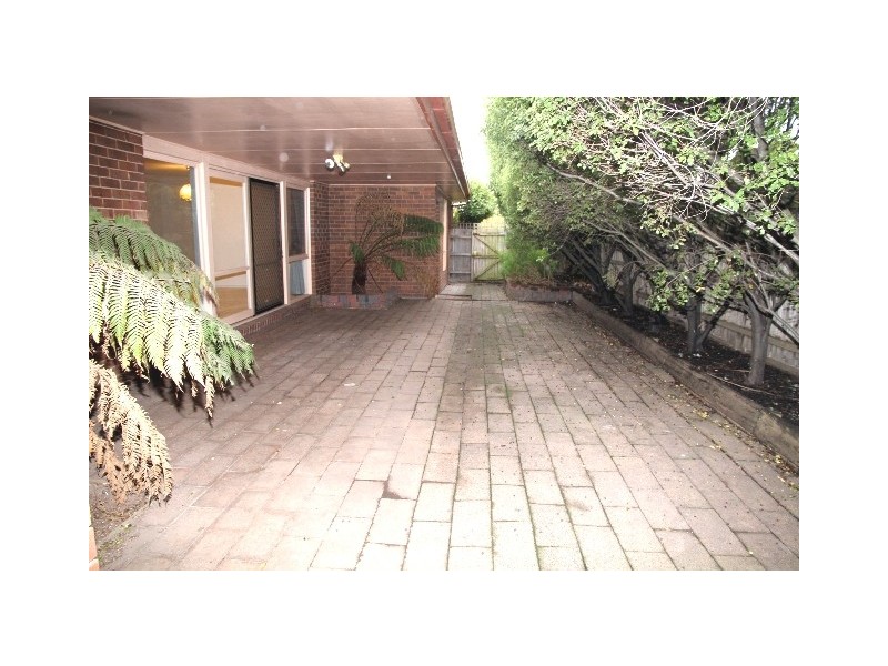 1 Condor Court, Frankston VIC 3199