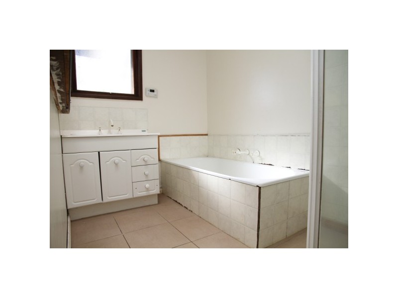 121 Wangarra Road, Frankston VIC 3199