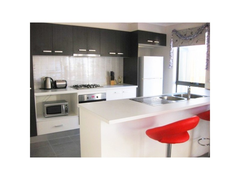 2/15 Brunnings Road, Carrum Downs VIC 3201