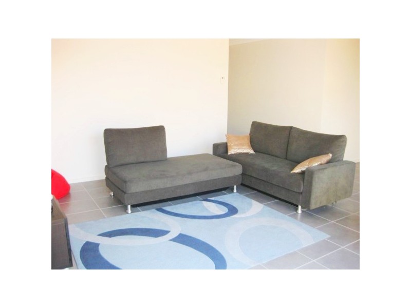 2/15 Brunnings Road, Carrum Downs VIC 3201