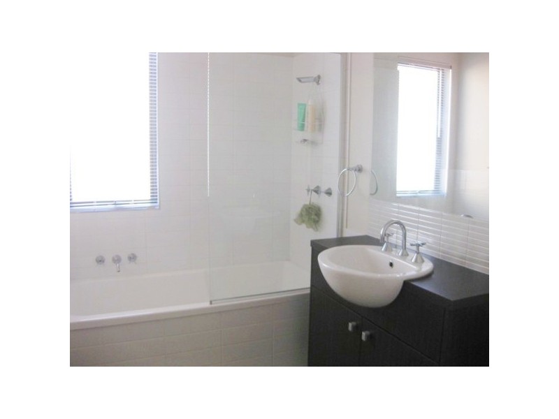 2/15 Brunnings Road, Carrum Downs VIC 3201