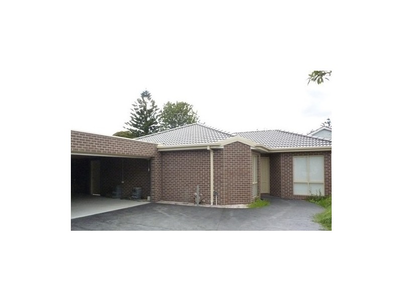 8A Parer Street, Frankston VIC 3199