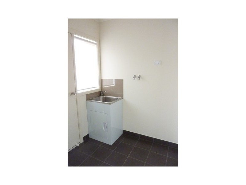 8A Parer Street, Frankston VIC 3199