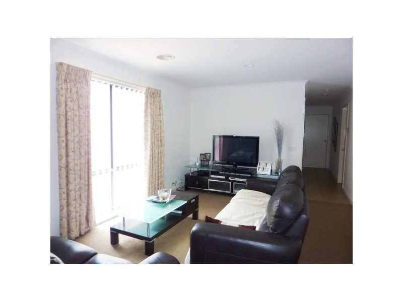 16  Mina Court, Carrum Downs VIC 3201