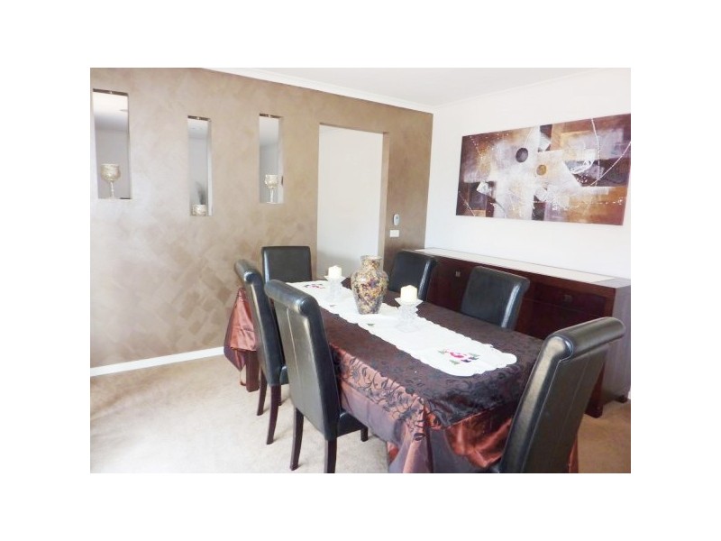 16  Mina Court, Carrum Downs VIC 3201