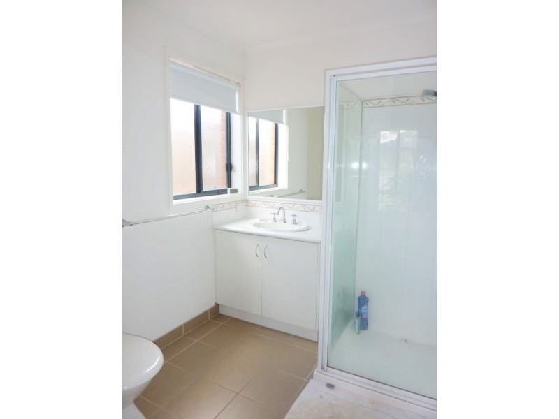 16  Mina Court, Carrum Downs VIC 3201