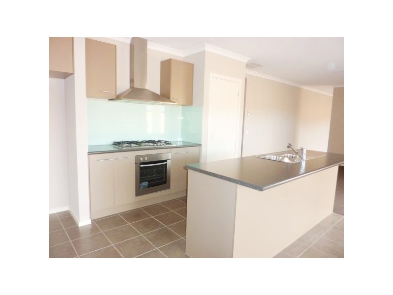 7 Tarcoola Way, Sandhurst VIC 3977