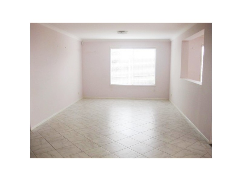 17 Emerald Rise, Skye VIC 3977