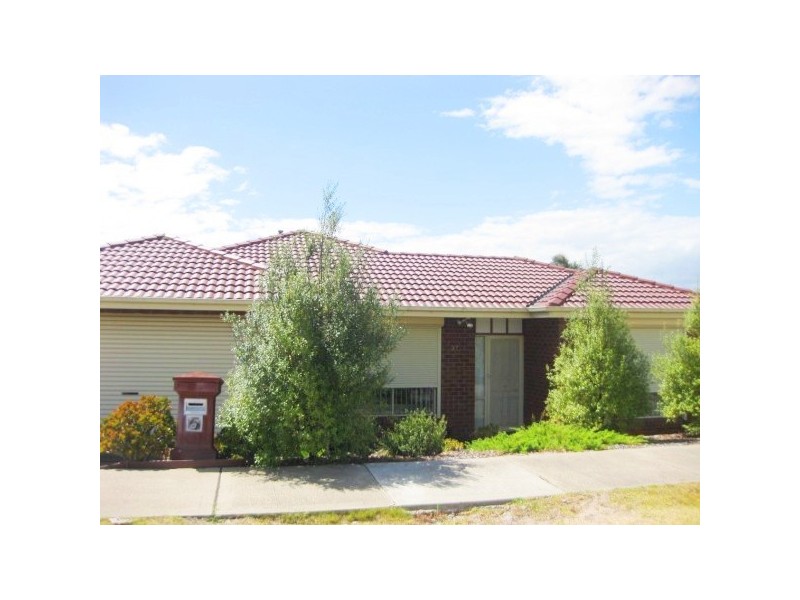 27 Postregna Way, Skye VIC 3977