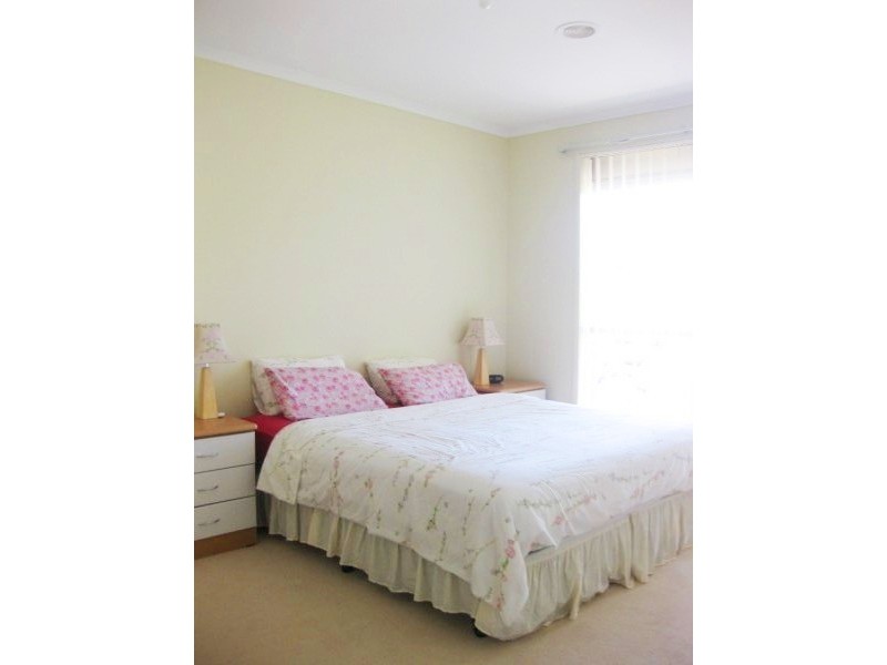27 Postregna Way, Skye VIC 3977