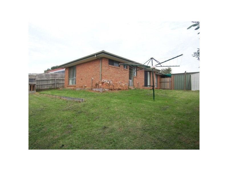 9 Chapman Street, Carrum Downs VIC 3201