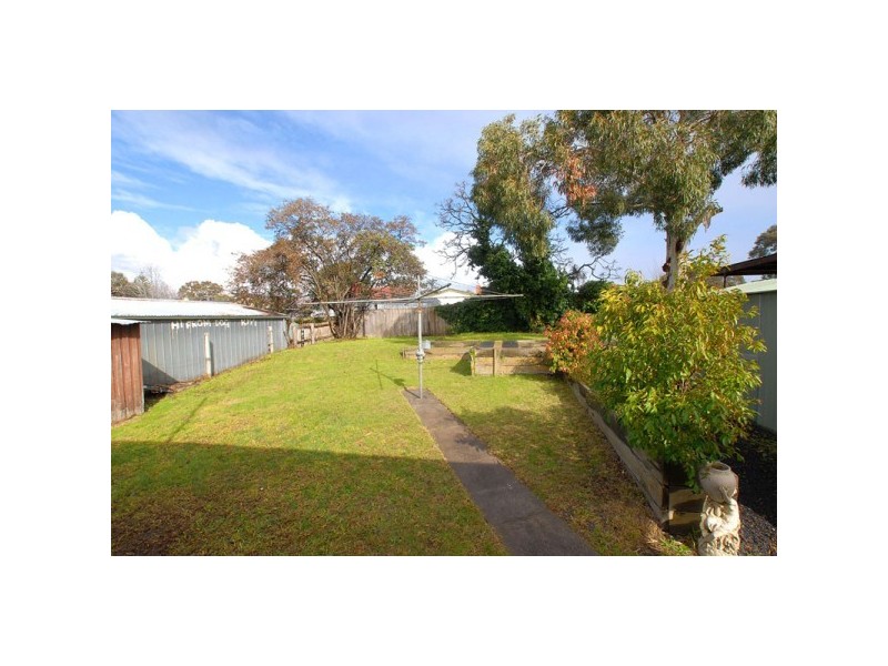 68 Forest Drive, Frankston North VIC 3200