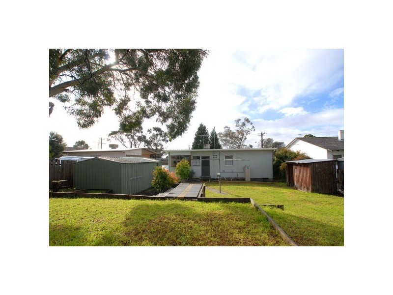 68 Forest Drive, Frankston North VIC 3200