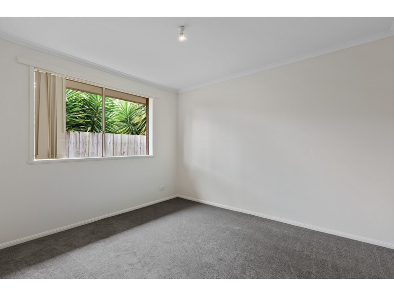 25 Natisone Place, Skye VIC 3977