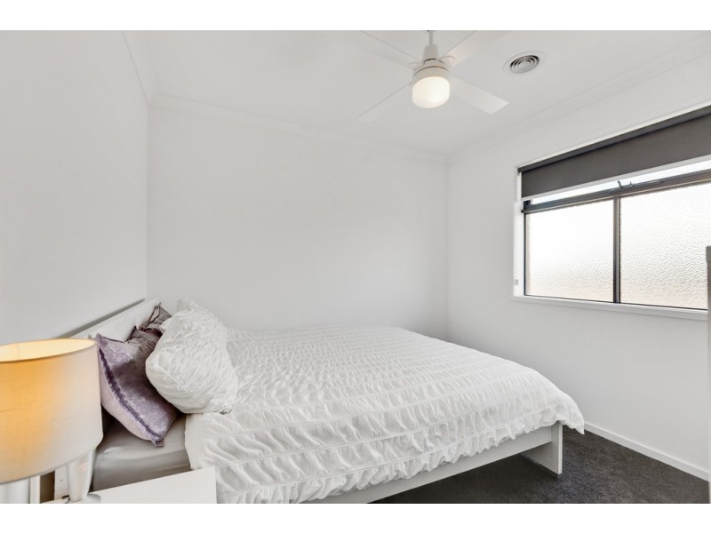 14 Romulus Crescent, Cranbourne West VIC 3977