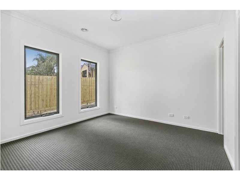 3/87 Edward Street, Langwarrin VIC 3910