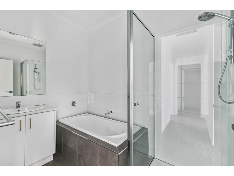 3/87 Edward Street, Langwarrin VIC 3910