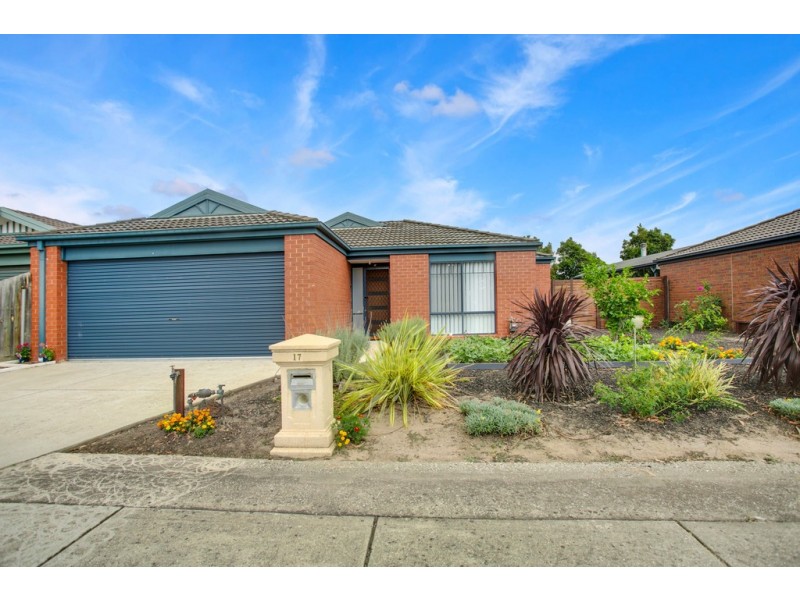 17 Chardonnay Drive, Skye VIC 3977