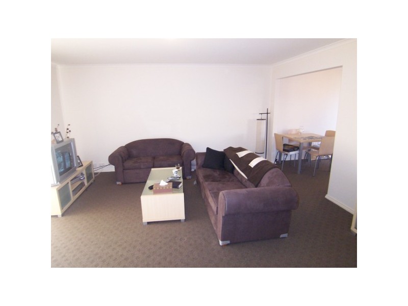 2/11 Coco Parade, Skye VIC 3977