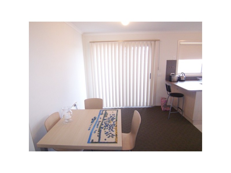 2/11 Coco Parade, Skye VIC 3977