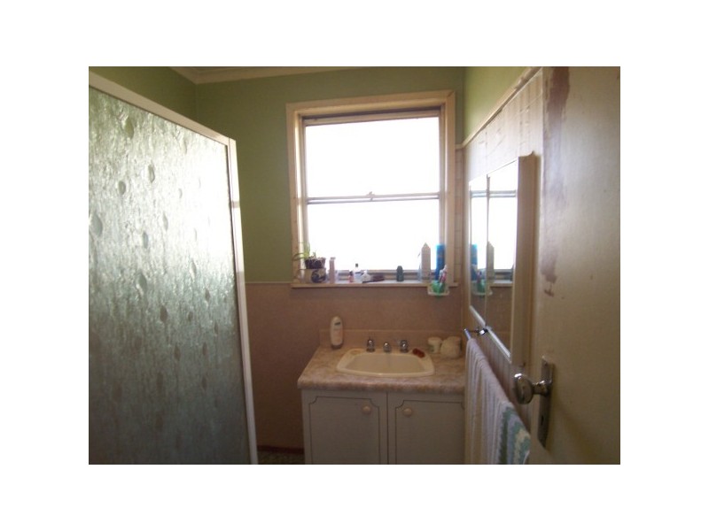 28 Laurina Crescent, Frankston North VIC 3200