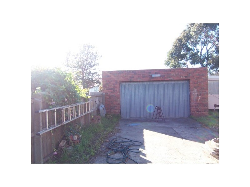 28 Laurina Crescent, Frankston North VIC 3200